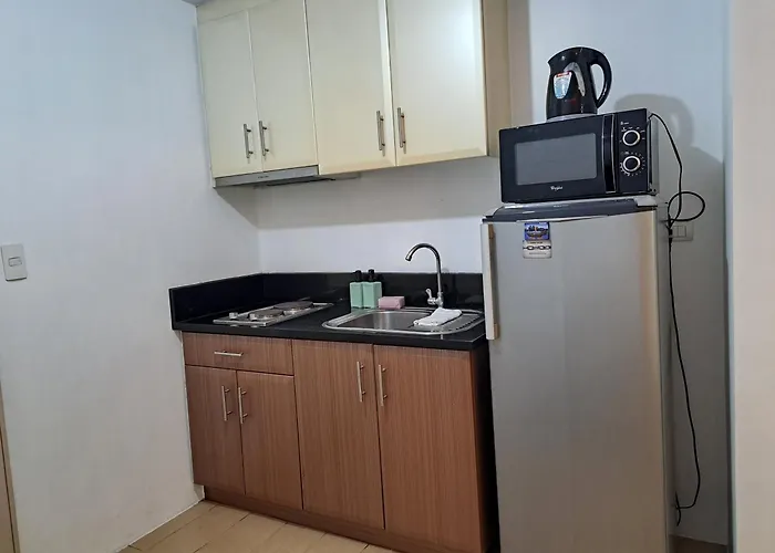 Pasay Condotel Near Naia *