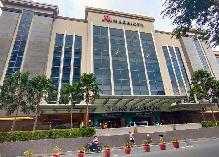 Pasay Condotel Near Naia Aparthotel
